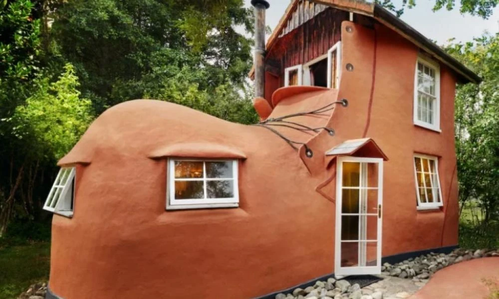 Airbnb: Έχετε «τρελές» ιδέες; Μπορείτε να κερδίσετε 100.000 δολάρια
